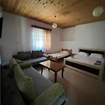 Nik