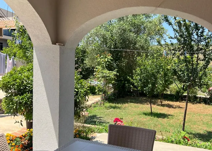 Nik * Ksamil